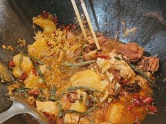 -哈尔滨烧烤·山河村铁锅炖(交大店)
