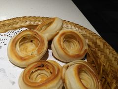 老济南油旋-闫府私房菜·百年鲁菜(恒隆店)