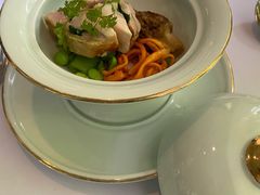 伊比利亚火腿牛肝菌法式鸡肉清汤-蝶舍·MAISON PAPILLON