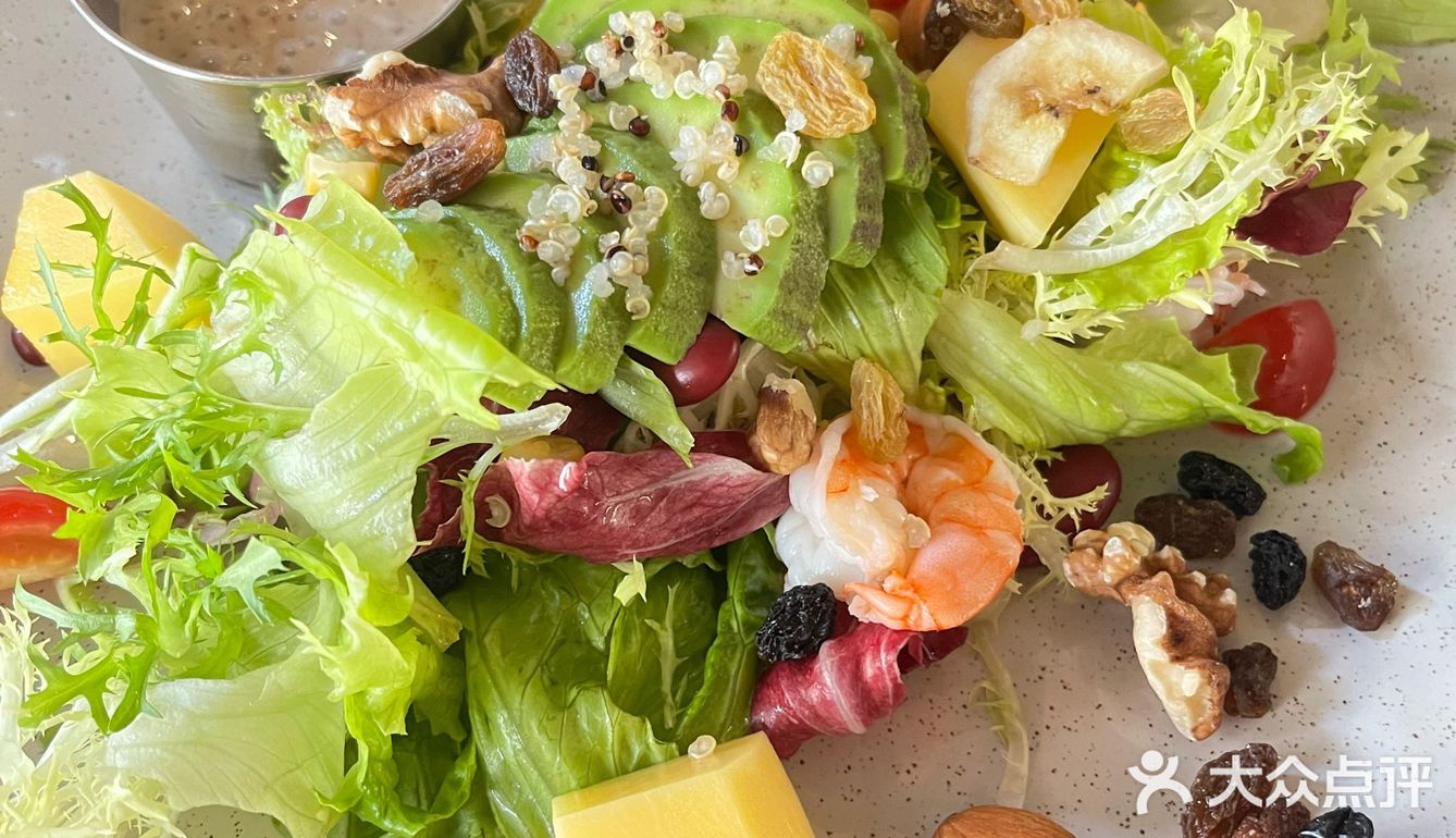 美食美景都有的#ENOUGH｜餐具都超精致