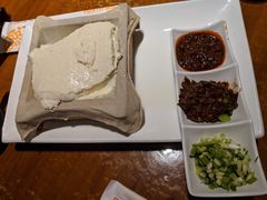 一块豆腐-95号酱骨·一块豆腐(展春园西路店)