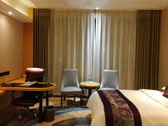 -库车国际酒店(火车站东湖公园店)