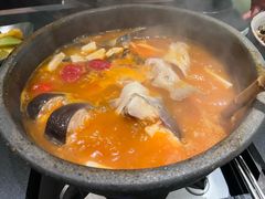 毛辣果酸汤鱼-Ameigo梅果·云贵川bistro(长宁来福士店)