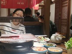 -明洞阿姨·韩式酱蟹烤肉·创意料理(三元桥店)