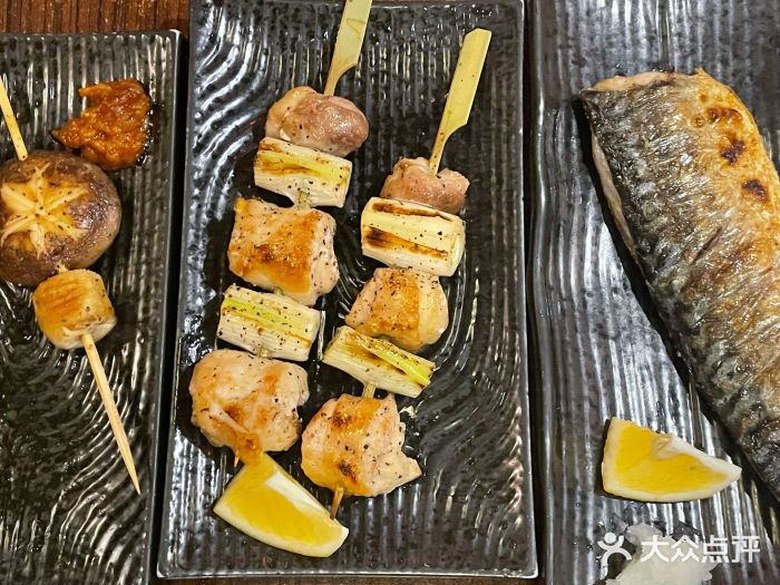 鸟屋·烧鸟串烧居酒屋(新世纪广场店)京葱鸡腿肉图片