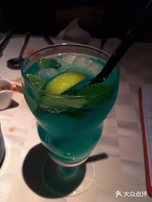 冰柠薄荷气泡饮