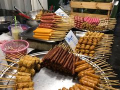 -席娜卡琳火车铁道夜市