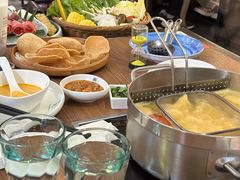-樾餐厅泰式海鲜火锅(民歌湖店)