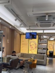 -一東造型烫发染发