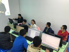 -童程童美·信息学竞赛·乐高机器人编程(长宁来福士校区)