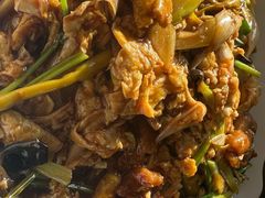-东口码头·烧鸽子·鱼头泡饼·地方菜(金鹰悦城店)