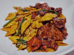 黑椒牛柳炒茭白-到家尝北京菜(西坝河店)