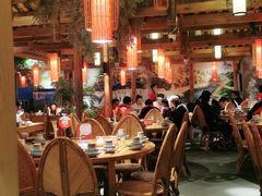 大堂-野山舂·贵州现舂酸汤火锅(鸿通城店)