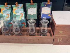 -星巴克臻选(周浦万达店)