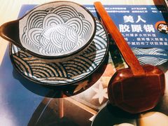 餐具摆设-舞漁日料美人胶原锅(陆家嘴中心店)