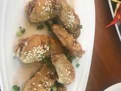 -Chom Cafe and Restaurant