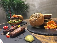 -HIGH FIVE哈福手工汉堡(桂林路店)