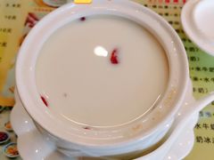 -广信牛奶甜品世家(台东店)