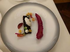 甜菜头腌三文鱼-福楼法餐厅FLO