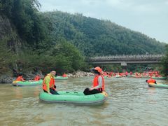 -雅鲁激流探险漂流