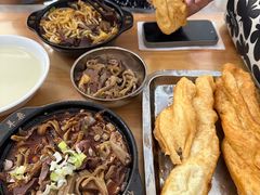 -伟伟羊杂馆