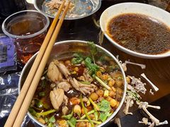 -鸿顺老铁锅美蛙鱼府(解放碑店)