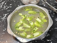 -牛一煲美食(江高店)