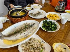 -品鲜村农家菜·阳澄湖大闸蟹(总店)