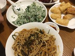 开洋葱油葱油面-建国328小馆
