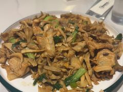 -何适山庄 ·可团建(水长城P2停车场店)