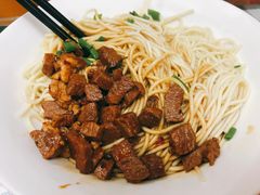 招牌辣肉干拌面-辣肉面大王(天平路店)