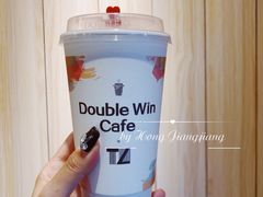 草莓缤纷拿铁咖啡-Double Win Coffee(建国中路店)