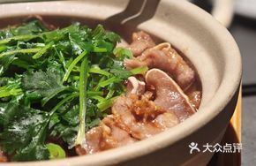 Stewed Crispy Pig Tongue in Clay Pot