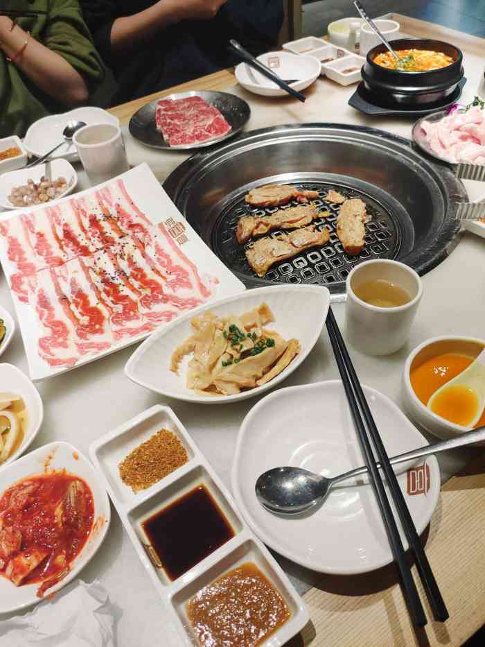 韩宫宴烤肉(上海月星环球港店)-"姐姐妹妹们约起来,来这家吃烤肉,韩式