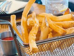 -BOURBON 玻本美式餐厅酒吧(虹桥新天地店)