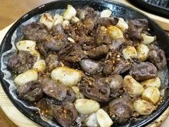 -老东镇啤酒屋海鲜加工·蒸汽海鲜·海鲜烧烤(台东店)