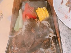 铁锄牛排-穹六人间 people 6(岳阳路店)