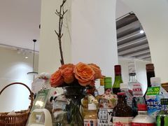 -有猫主题·治愈系猫咖(曾厝垵店)