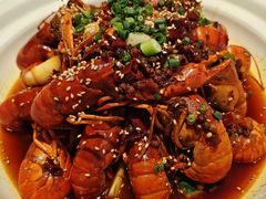 -肥肥虾庄·金牌油焖大虾(汉街SKP店)