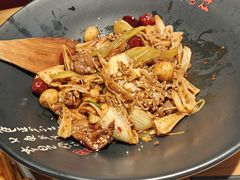 -风光老灶麻辣香锅(大成路翠微百货店)