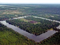 -吐斯廉屠杀博物馆