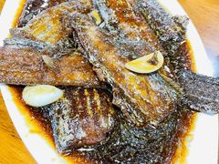红烧带鱼-三居鲁味坊黄焖鸡(山大路店)