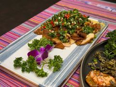 -香巴拉云南餐厅(华莱坞店)