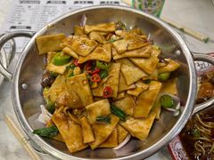 -江城燕子大排档(江汉路步行街店)