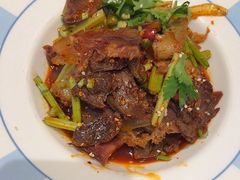 -川流不息·地道川菜·小龙虾(松东路店)