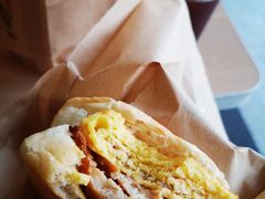 鸡排厚蛋烧双层帕尼尼咖啡-肯德基(西安电子城店)