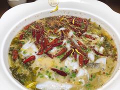 -江渔儿酸菜鱼专门店(明珠广场店)