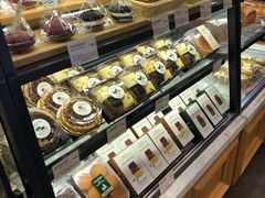 面包甜点陈列柜-多乐之日(和平伊势丹店)