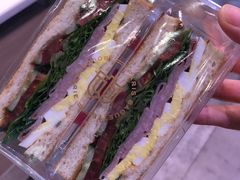 -巴黎贝甜(大宁国际商业广场店)