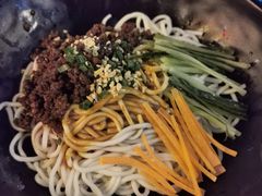-三人行骨头王火锅(长寿店)
